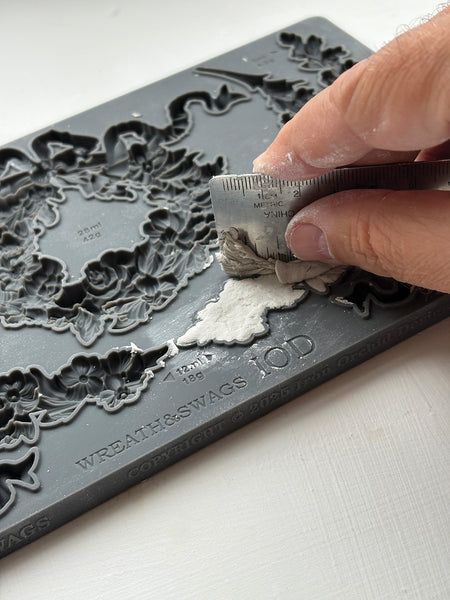 Wreath & Swags Mould
