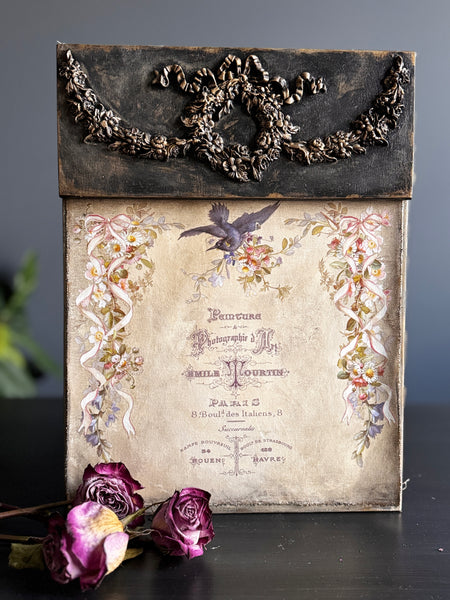 Wreath & Swags Mould
